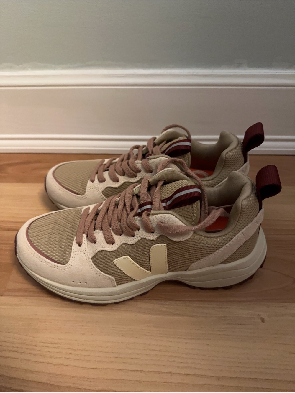 NWT Veja VENTURI ALVEOMESH DUNE BUTTER SABLE - Picture 5 of 6